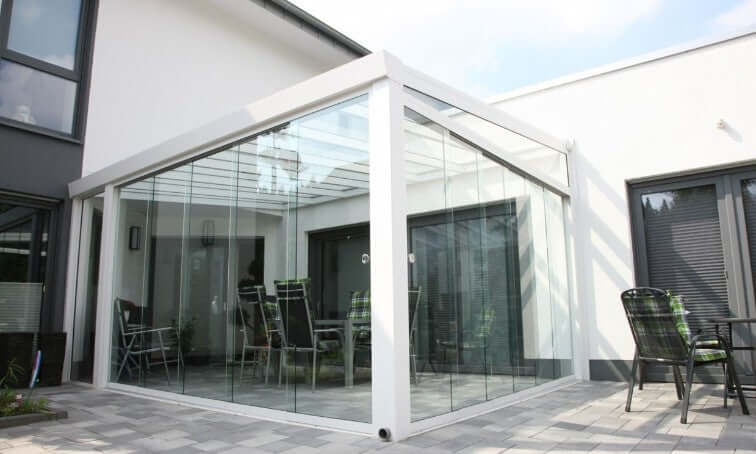 Giallo veranda - Modern sleek design