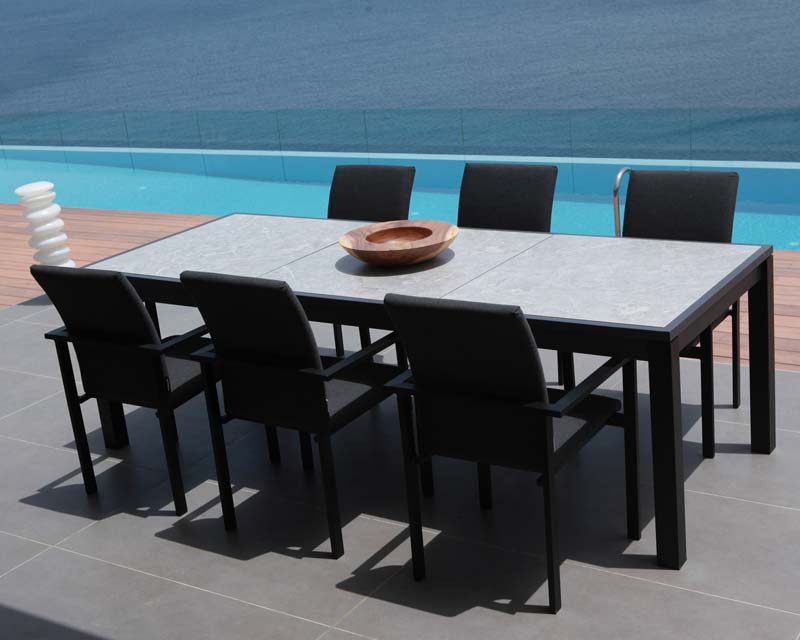 Outdoor Dining Tables